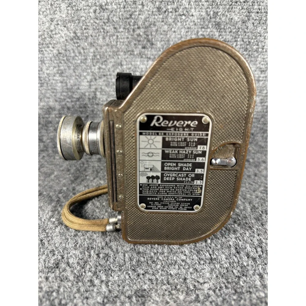 Vintage Revere Eight Model 88 8mm Movie Camera Wollensak Cine Raptar Lens Brown